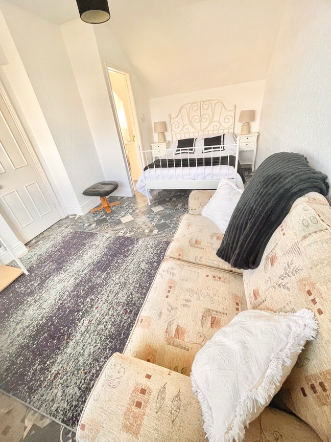 Large Double en suite rooms (2)  Main Photo