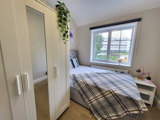 Amazing Off-suite Double for Single Professional Main Photo