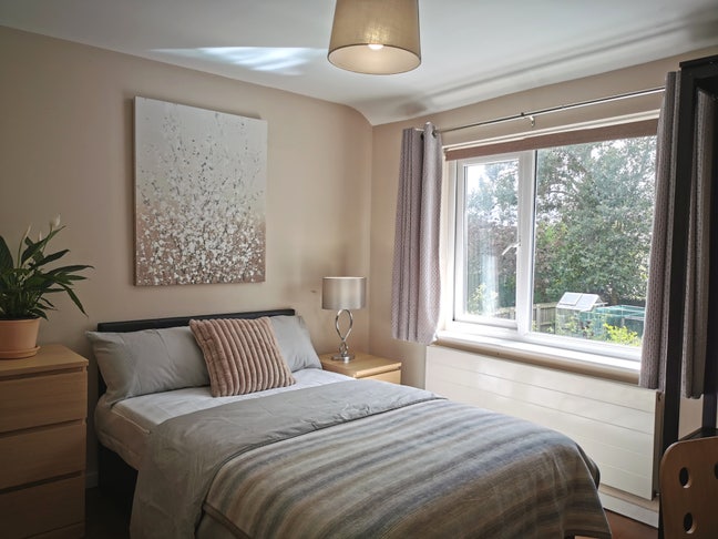 Double, Ensuite Room Main Photo