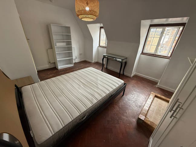 ✨Perfect Location I Bills Included I Aldgate East Main Photo