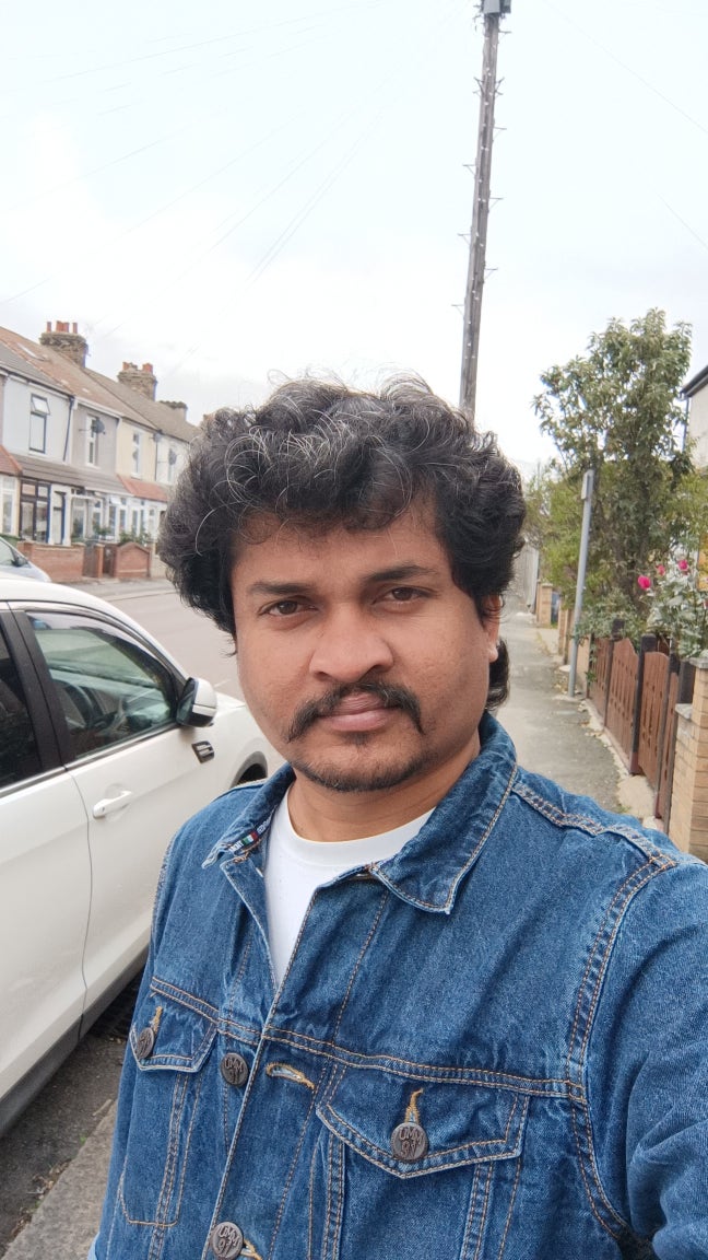 Professional Male seeks a single or double room Main Photo