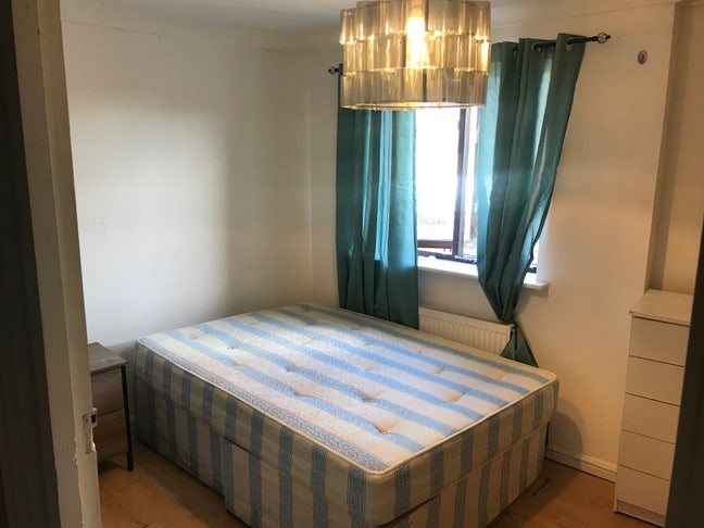 Single Room En-Suite Near Neasden Station Main Photo