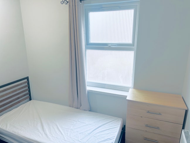 Modern single Room📍 ***RG1  prime location ***📍 Main Photo