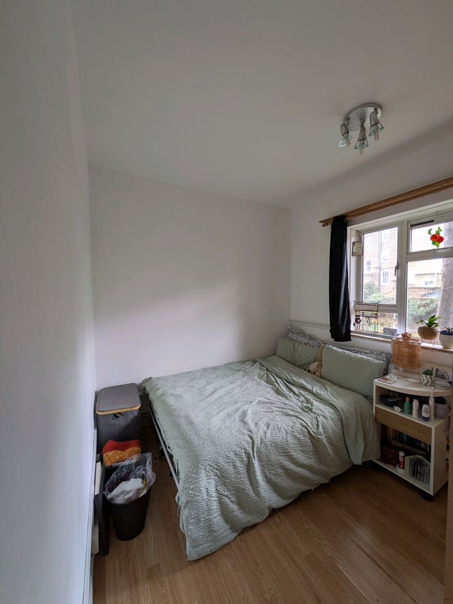 Women only room in Kentish Town £775 Main Photo