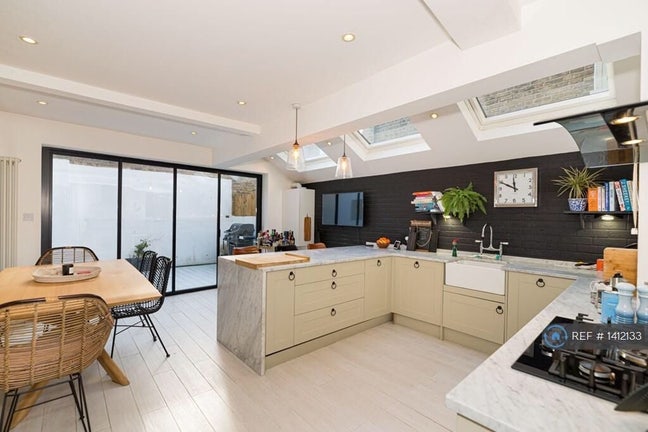 1 Room Available in Fulham  Main Photo