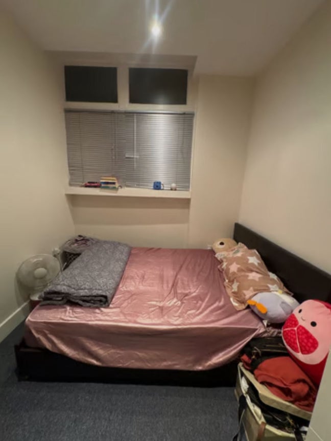 1 bedroom available in a 2 bedroom flat Main Photo