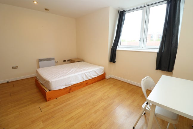 Stratford Station on Your Doorstep--Reserve Now!! Main Photo
