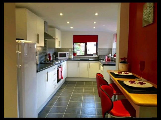 Double room in a cosy Home Main Photo