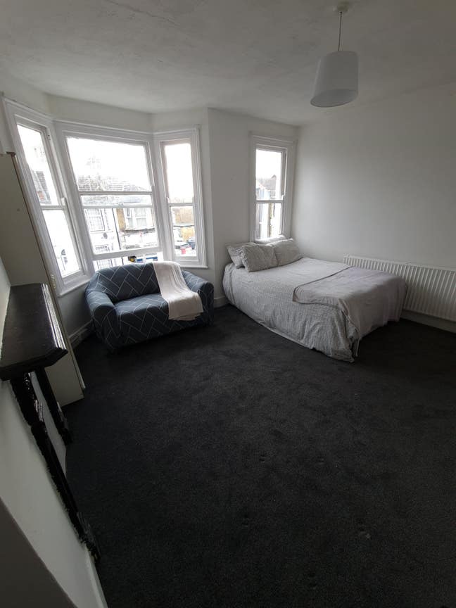 Spacious Double Room in a Charming Victorian Home Main Photo