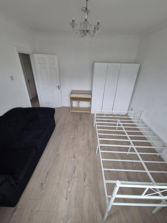Double room for single person in West Ealing  Main Photo