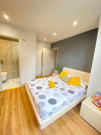 Double Rooms | Manchester Road E14 | South Quay Main Photo