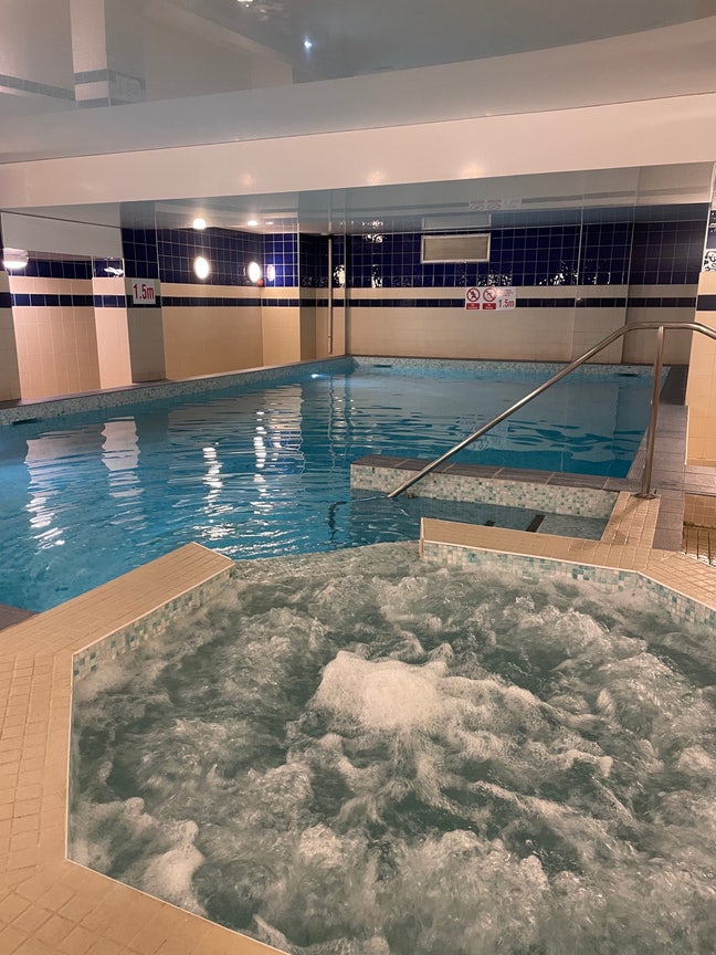 ZONE 1 Spare Room in 2 Bed Flat Elephant & Castle Main Photo