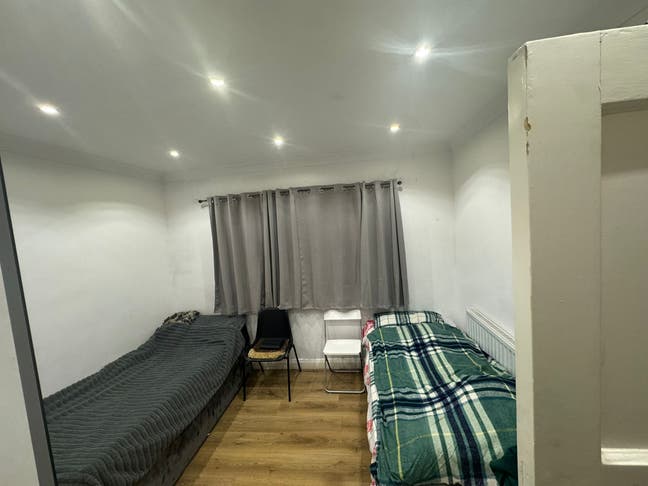 Room for rent Main Photo