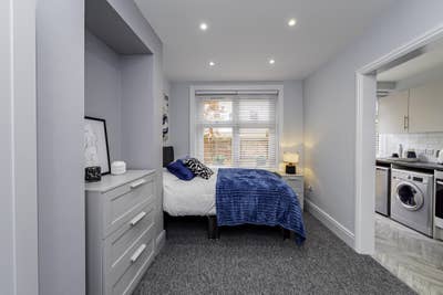 Beautiful Studio Rooms available Main Photo