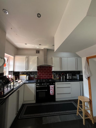 Spacious Double Bed in Walthamstow/Leyton Main Photo