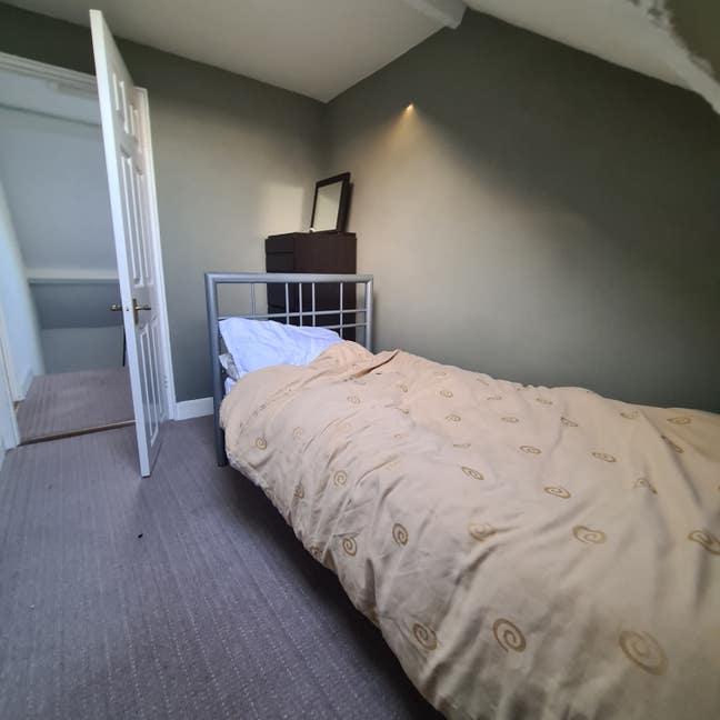 Single bed in heart of Plymouth - 5 mins to uni. Main Photo