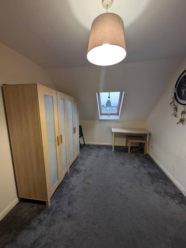 Huge furnished room to rent in shared property  Main Photo