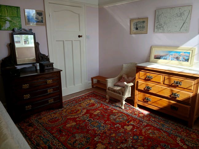 Single but with Another Room for Office Main Photo