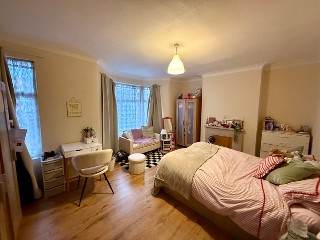 Room in 3 bed Walthamstow house 3 min walk to tube Main Photo