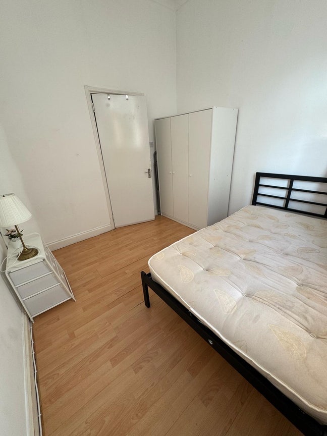 Cosy  room in Kensington Olympia! Main Photo