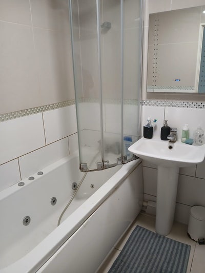 Double room to rent  Main Photo