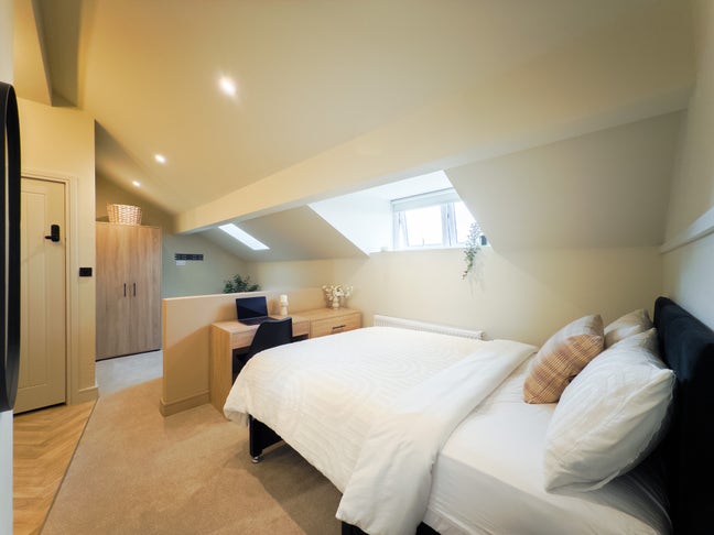 New Co-Living Space - Large En-Suite Rooms!  Main Photo