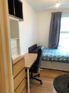 Lovely Bright  Room in a Gorgeous House Main Photo