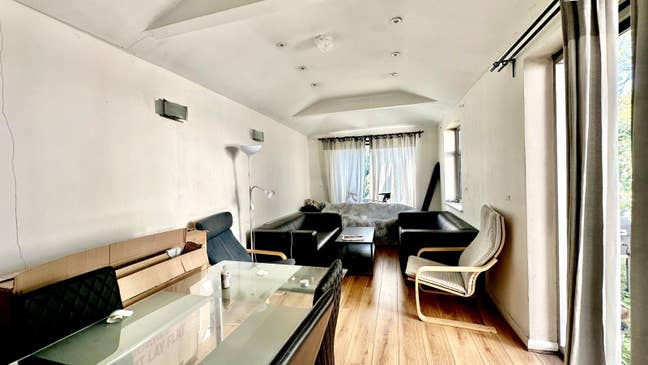 Letting large double room Wapping E1 Main Photo