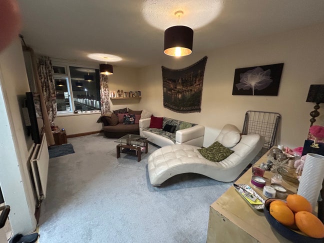 1 Bedroom Flat Main Photo