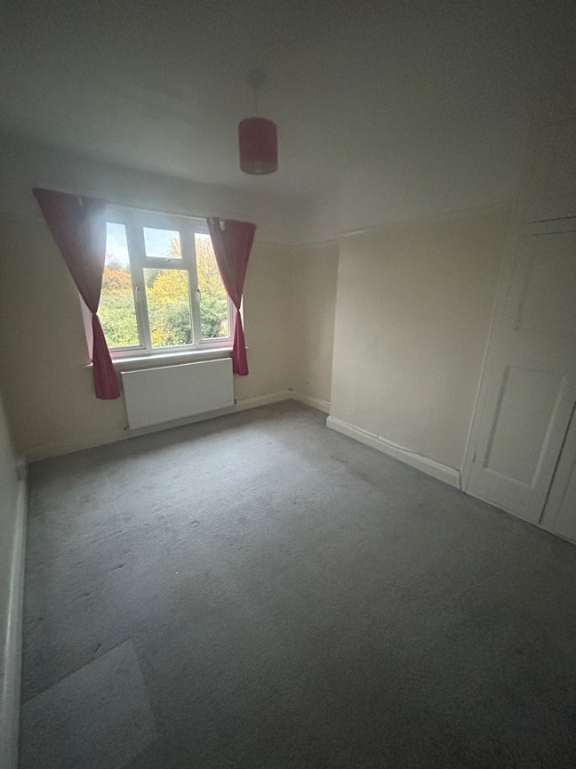 Friendly, Creative Home in Bromley BR1 Main Photo