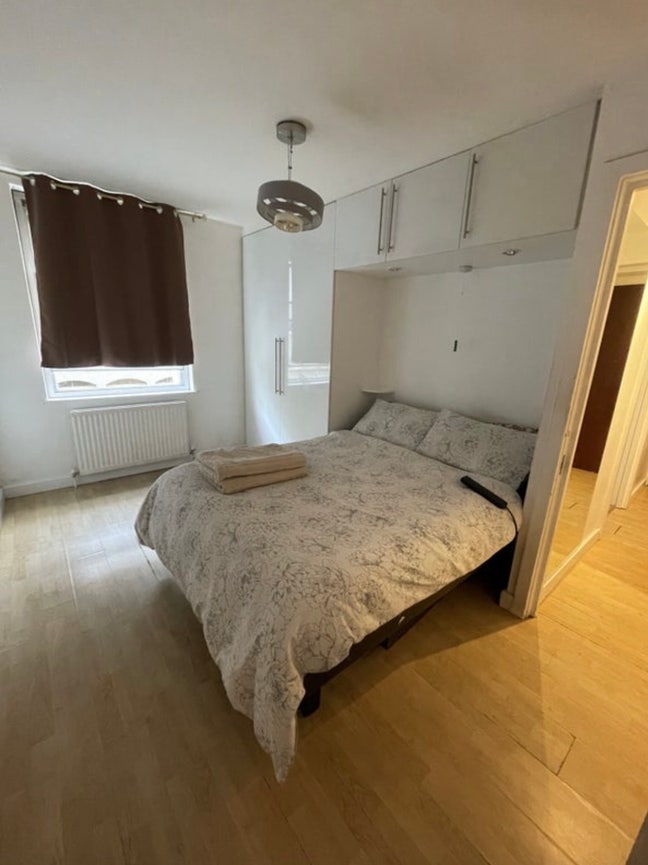 Spacious Bloomsbury Bedroom - Prime Central London Main Photo