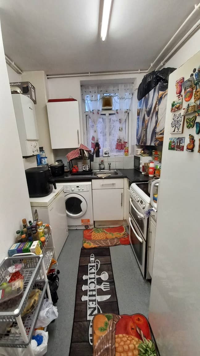 Two Room in a 4 Bedroom Flat Main Photo