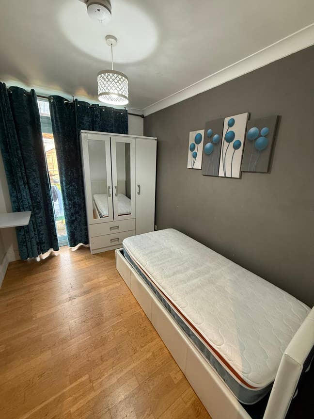 Spacious Single Room with Garden Access – £695/mon Main Photo