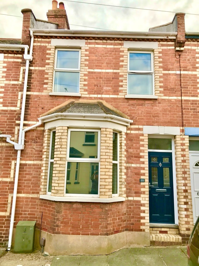 4 bed house ( no agency fees) Main Photo