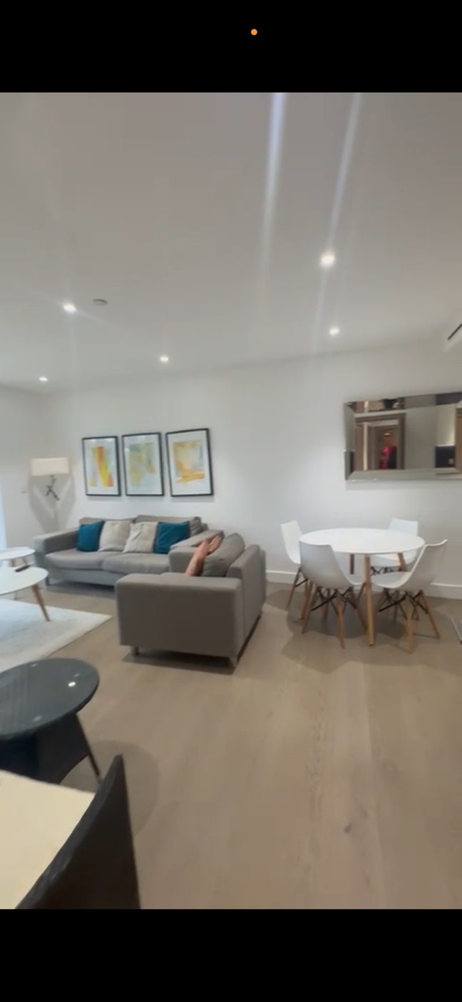 Large En-suite in Luxury 2B2B Main Photo