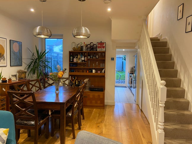 Beautiful house share available Jan to Aug BARGAIN Main Photo