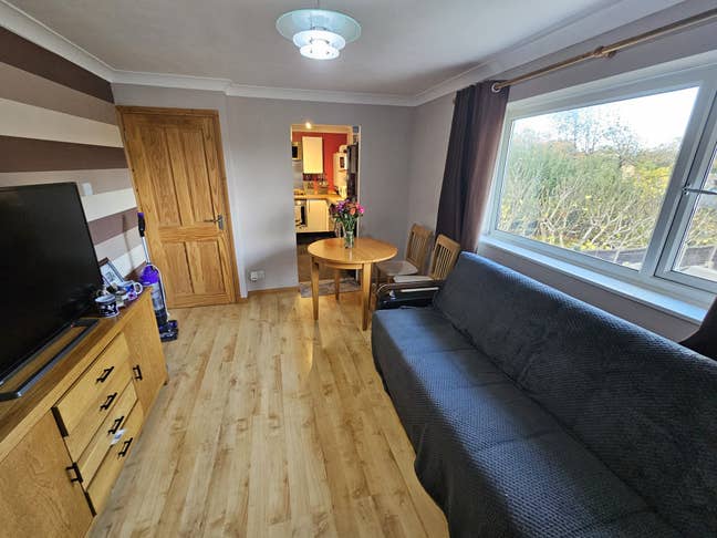 Entire 1 bed flat close to Town Center Main Photo