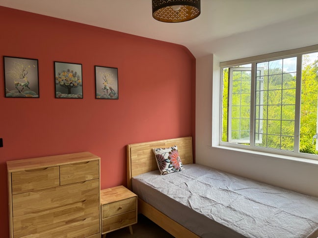 Contemporary Ensuite Studio | Fully Inclusive Bill Main Photo