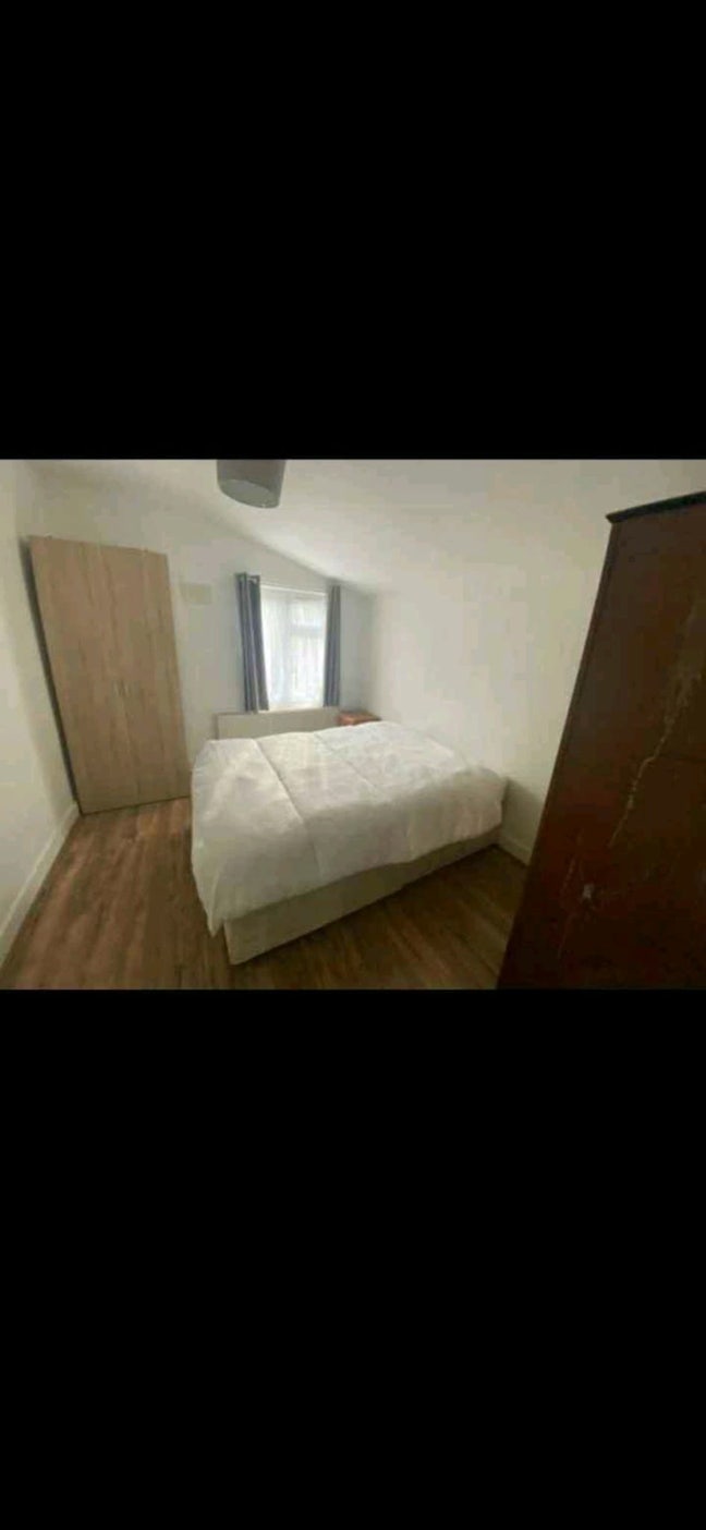 Double room available for rent in a shared house  Main Photo