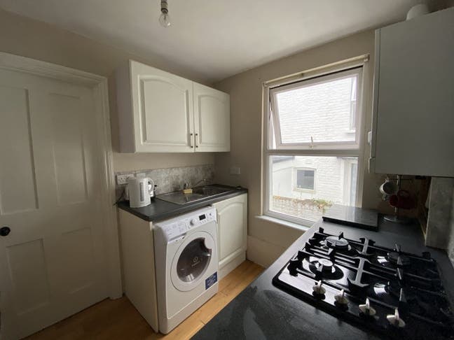 Small Double Room Main Photo