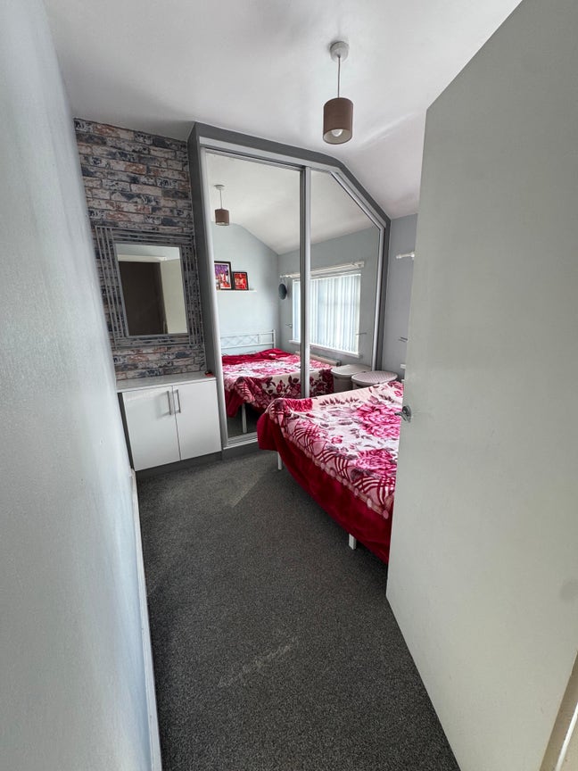 Double room available Main Photo