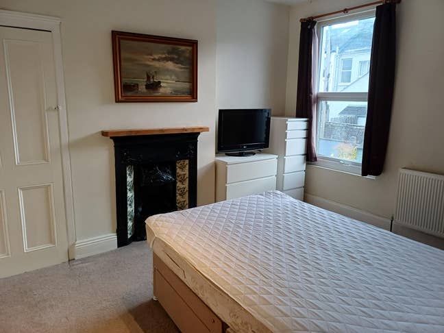 Furnished Room for Rent – Available from 2nd Nov Main Photo