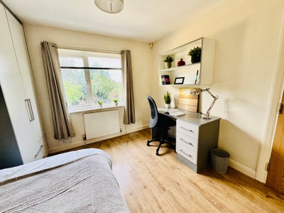 Beautiful Double Rooms in Friendly house Main Photo