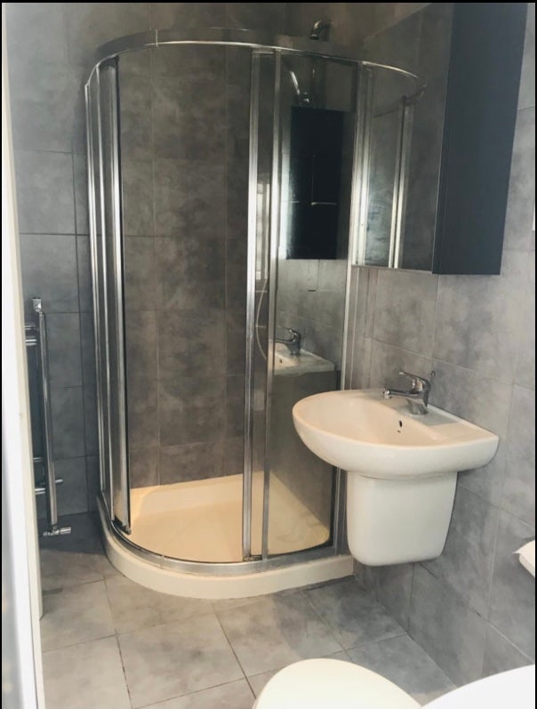 Studio flat -safe-quiet- 5 Min walk to Hendon tube Main Photo