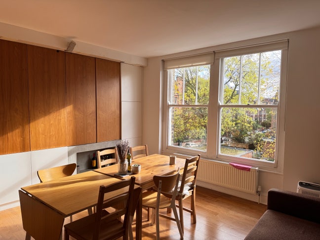 Double room in NW6 - long term flatmate Main Photo