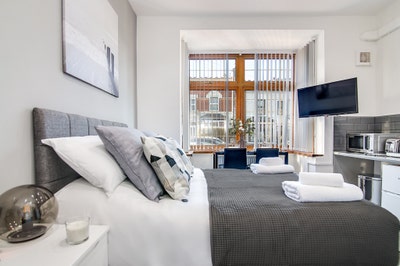  Celeb Style Living Studio coming soon Main Photo