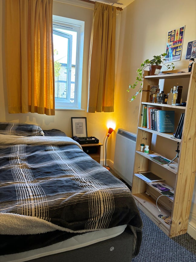 Single Room for short let Main Photo