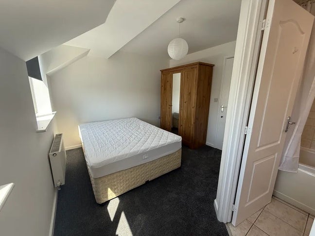 Ensuite Double Room in Stirchley (B30)  Main Photo