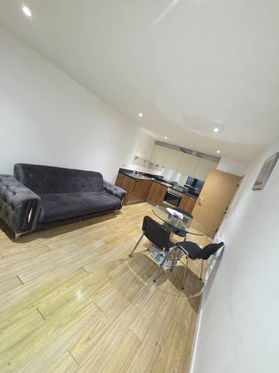 One bedroom flat to rent  Main Photo