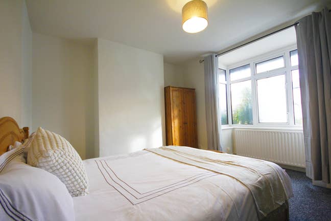 **Amazing House Share in Guildford** Main Photo